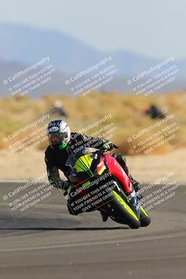 media/Oct-08-2022-SoCal Trackdays (Sat) [[1fc3beec89]]/Turn 16 (125pm)/